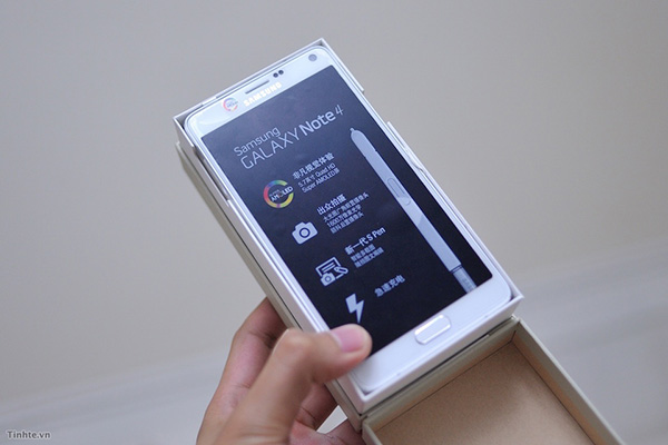 Samsung-Galaxy-Note-4-2-SIM-%2528Dual-SIM%2529-MobileCity-001.jpg