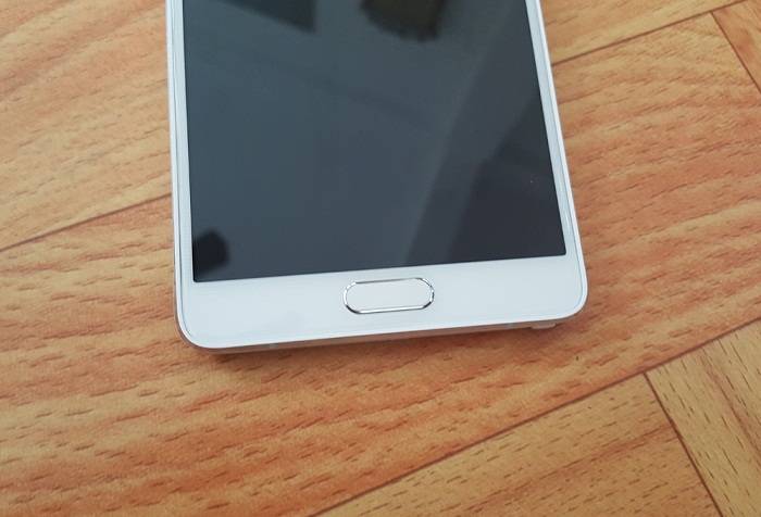 Samsung-Galaxy-Note-4-c_ng-ty-7.jpg