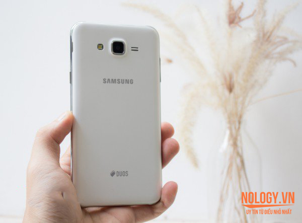 samsusng-galaxy-j7-cong-ty.2.jpg
