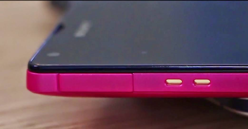 so-sanh-sony-ul-vs-HTC-One-M7%2B%283%29.jpg