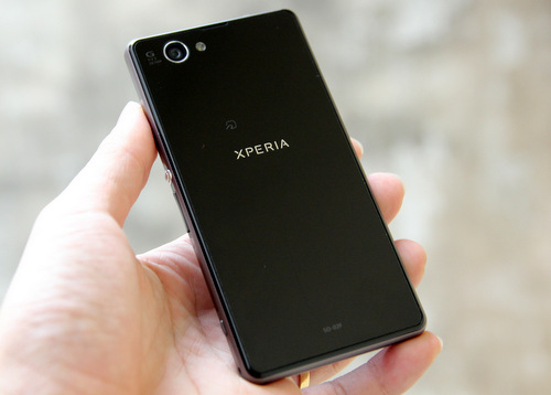 Sony-Xperia-Z1-mini-Z1-f-JPG-7407-1388398755.jpg