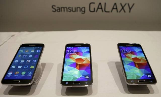 tan-man-samsung-va-man-vuot-can-trong-nam-2015.jpg