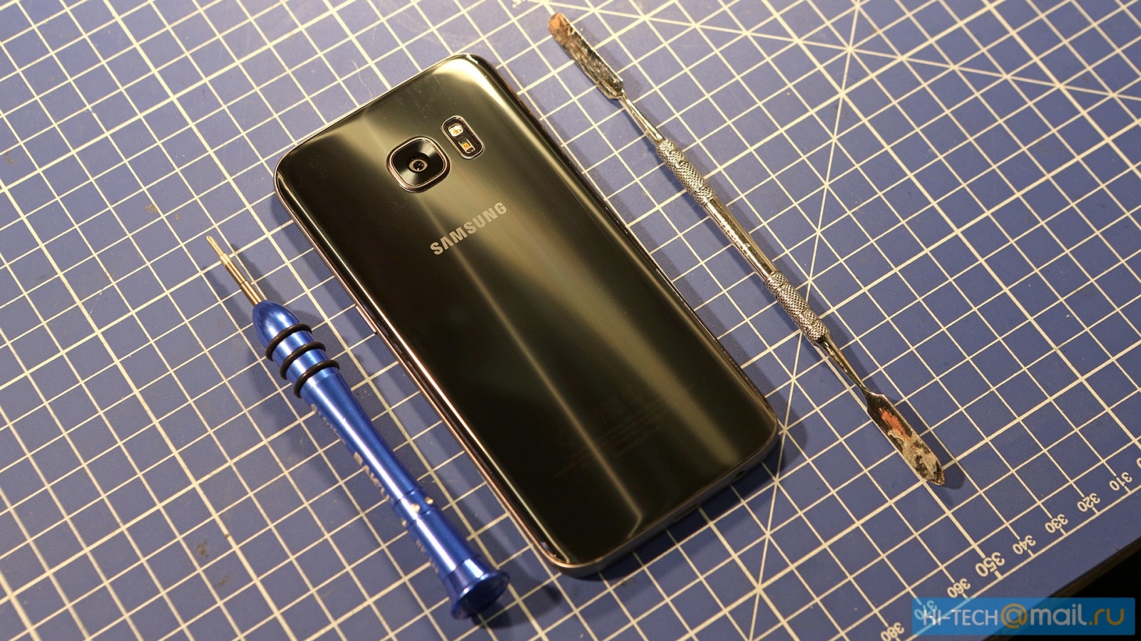 Tháo máy Samsung Galaxy S7 (1).jpg