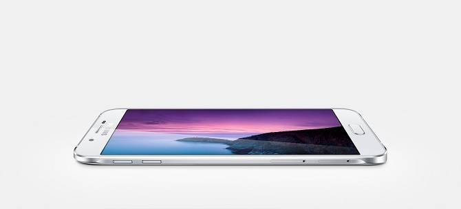 thay%20man%20hinh%20samsung%20a8.jpg