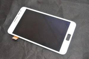 Thay-m%C3%A0n-h%C3%ACnh-samsung-galaxy-note-3-300x199.jpg