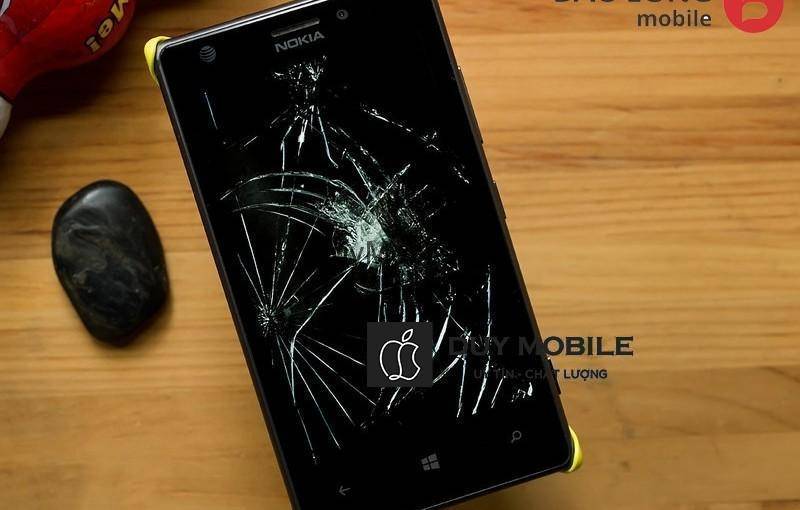 thay-mat-kinh-lumia-730.jpg