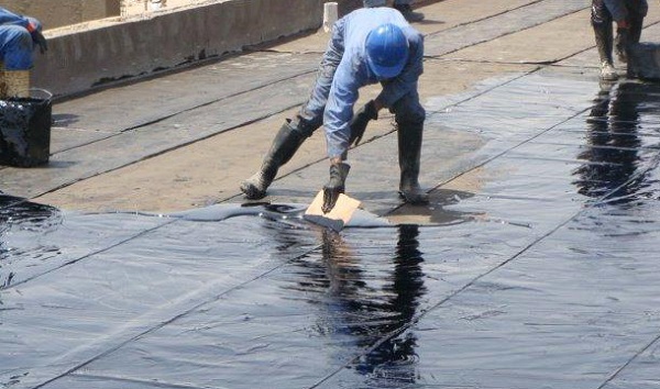 thi-cong-mang-chong-tham-hdpe-trang-mat-061216.jpg