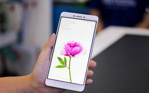 top-3-smartphone-xiaomi-co-man-hinh-lon-pin-trau-gia-tu-3-trieu.jpg