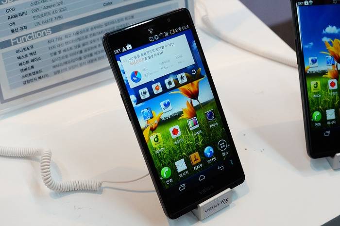 top-5-smartphone-cau-hinh-ram-2gb-gia-chi-khoang-3-trieu-10.jpg