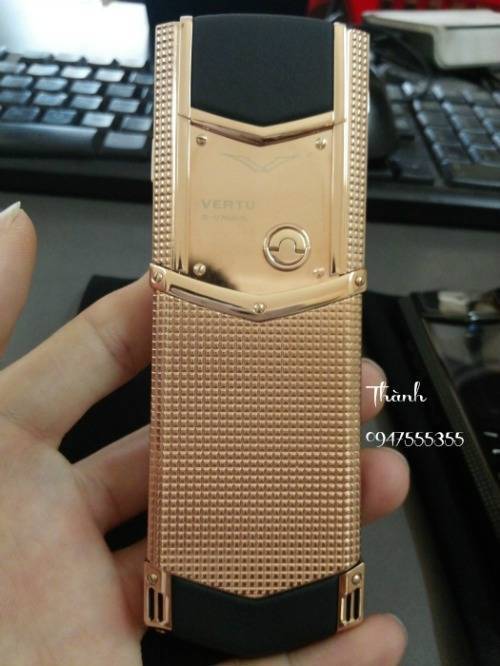 vertu-signature-gold-trung-qu%E1%BB%91c-%282%29.jpg