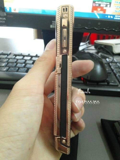 vertu-signature-gold-trung-qu%E1%BB%91c-%284%29.jpg