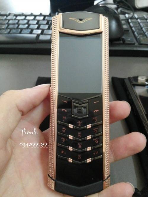 vertu-signature-gold-trung-qu%E1%BB%91c.jpg