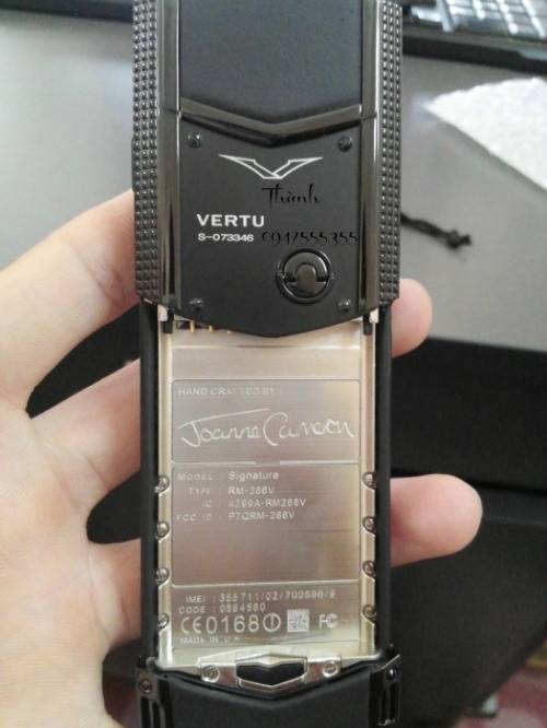 vertu-signature-s-fake-%287%29.jpg