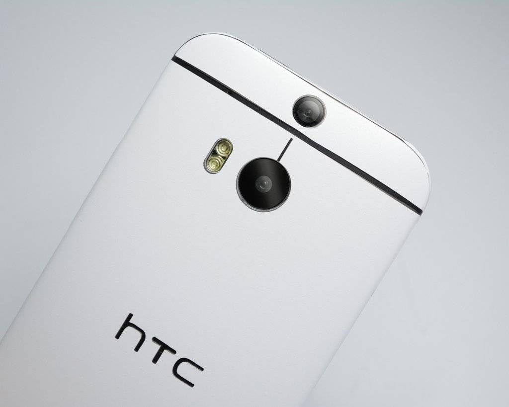 white_matt_skin_sticker_for_HTC_ONE_M8_-_6_1024x1024.JPG