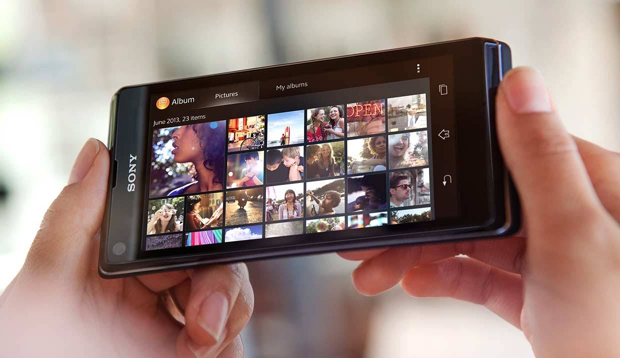 xperia-l-features-design-betterviewing-1240x716-255d69d693a3826953a93ae1ada861d8.jpg
