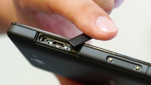 Xperia-ZL2-Hands-On_9-640x360.jpg