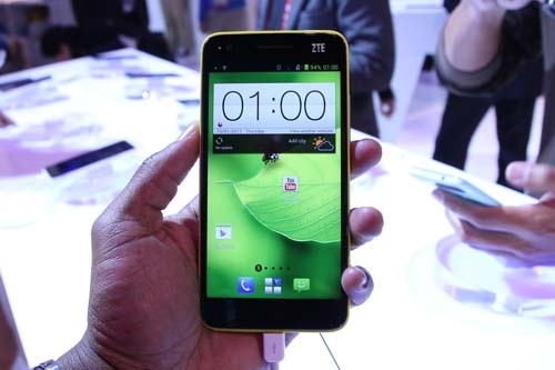 zte-grand-s-in-yellow.jpg