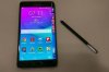 note-edge-hands-on-2.jpg